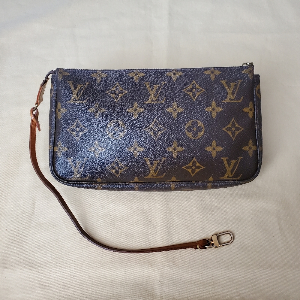 Louis Vuitton Pochette Accessoires